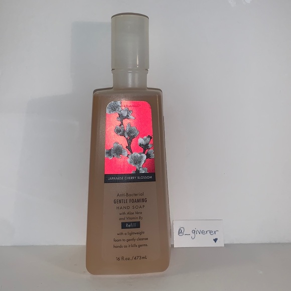 REFILL Japanese Cherry Blossom Gentle Foaming Anti-Bacterial Hand Soap - Picture 1 of 7